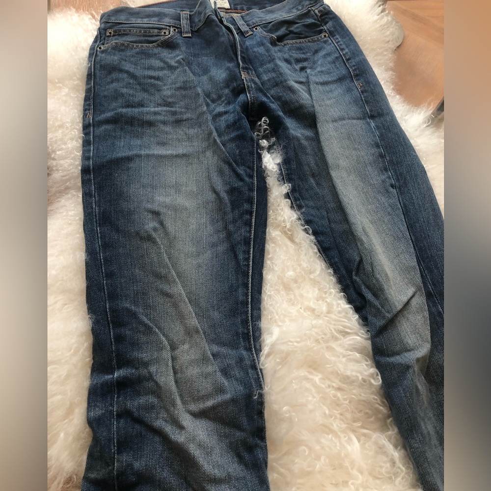 VGC J.Crew men’s slim dark denim wash jeans in Size 29 x 32!!!